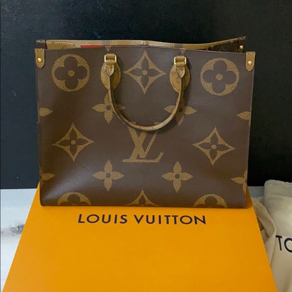 Louis Vuitton Onthego Reverse Monogram - Pre-Fall Edition with Monogram Straps - Picture 4 of 13